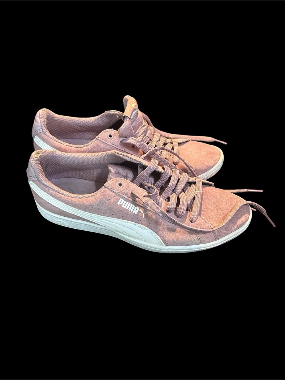 Puma Suede Classic Sneakers mauve White Athletic Shoes Womens Size 7.5 Lace Up